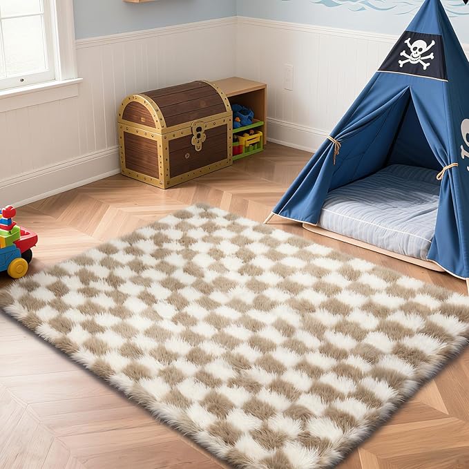 Checkered Rug for Bedroom, 4x6 Beige and White Area Rugs, Classic Checkered Carpets Shaggy Area Rug, Bedside Rugs for Living Room Bedroom Kids Room Home Decor