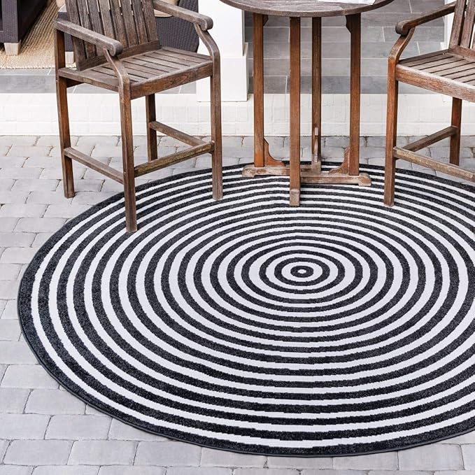 Unique Loom Sabrina Soto Outdoor Collection Geometric, Modern, Vibrant, Carved Area Rug (8' 0 x 8' 0 Round, Black/ Ivory)