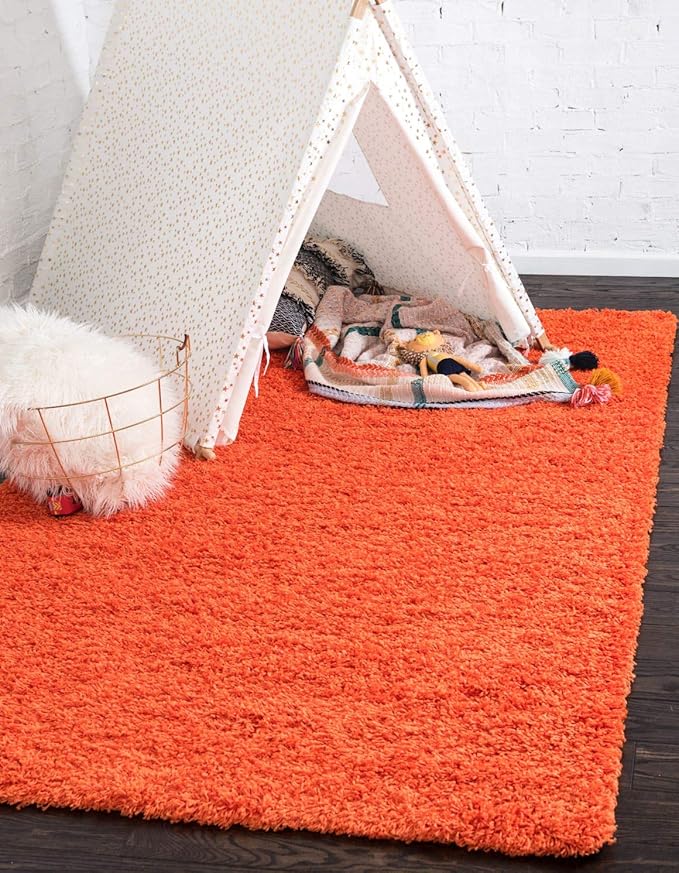 Unique Loom Solid Shag Collection Area Rug (6' 1" x 9' Rectangle, Tiger Orange)