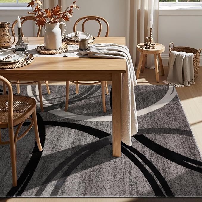 Rugshop Wavy Circles Design Area Rug, Fade-Resistant Carpet for Living Room, Dining Room, or Bedroom, Gray, 5'3" x 7'3"