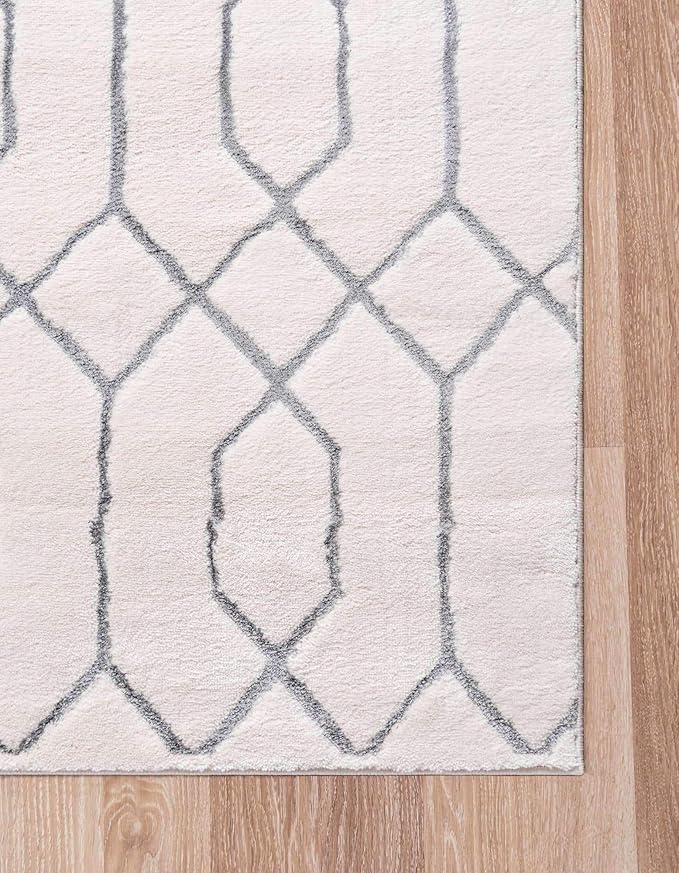 Marilyn Monroe Glam Collection Area Rug - Trellis (10'x 14' 1" Rectangle, White Silver/ Silver)
