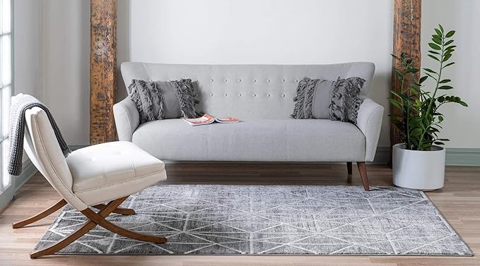 Rugs.com Lattice Trellis Collection Rug – 8' x 10' Gray Low-Pile Rug Perfect for Living Rooms, Large Dining Rooms, Open Floorplans