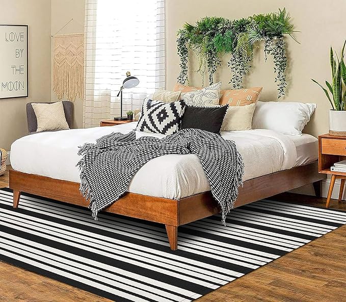 KOZYFLY Black and White Striped Outdoor Rug 5x7 Ft Area Rug Washable Indoor Outdoor Rug Cotton Outdoor Patio Rugs Farmhouse Rugs Living Room Carpet for Patio Dining Room Bedroom
