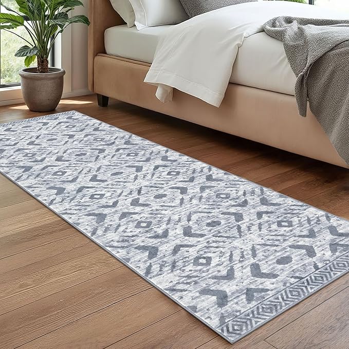 KILOCOCO Hallway Runner Rug 2.6'x8' Washable Printed Moroccan Runner Rugs Non Slip Entryway Rugs Soft Indoor Long Floor Rug for Bedroom Kitchen Living Room Geometric Boho Carpet Runners, Grey White