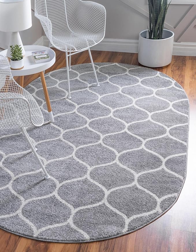 Rugs.com Lattice Frieze Collection Rug – 3' 3 x 5' 3 Oval Light Gray Medium Rug Perfect for Living Rooms, Large Dining Rooms, Open Floorplans