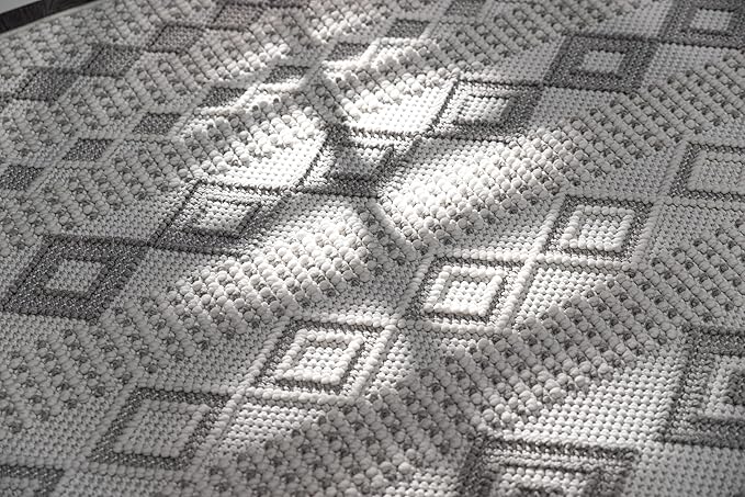 CAMILSON Micro Loop Rug 5x7 Modern Luxury Geometric Moroccan Diamond Area Rugs Soft High and Low Pile Stain Resistant Easy-Cleaning Non-Shedding for Living Room Office Indoor Carpet (5 x 7 White-Gray)