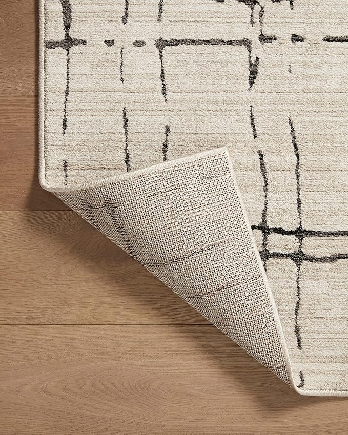 Loloi Darby Collection DAR-06 Sand/Dk. Grey 5'-3" x 7'-6" Area Rug