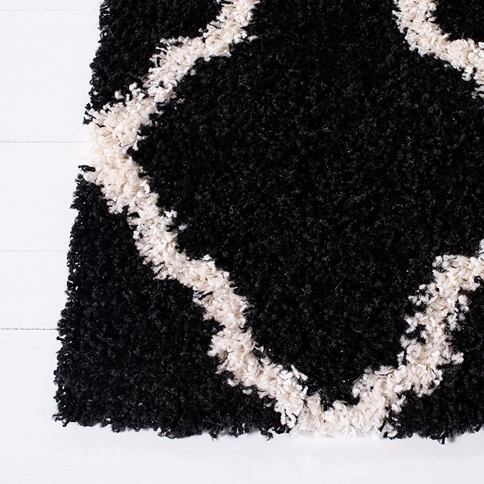 SAFAVIEH Dallas Shag Collection Area Rug - 8'6" x 12', Black & Ivory, Trellis Design, Non-Shedding & Easy Care, 1.5-inch Thick Ideal for High Traffic Areas in Living Room, Bedroom (SGD257Z)