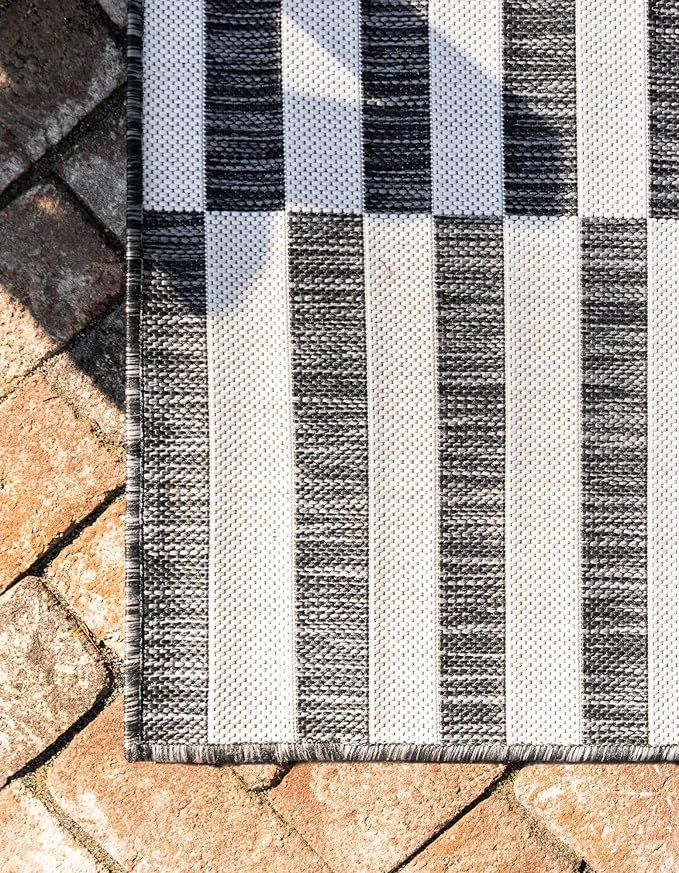 Unique Loom Outdoor Striped Collection Area Rug - Striped (5' 1" x 8' Rectangle, Charcoal/Ivory)