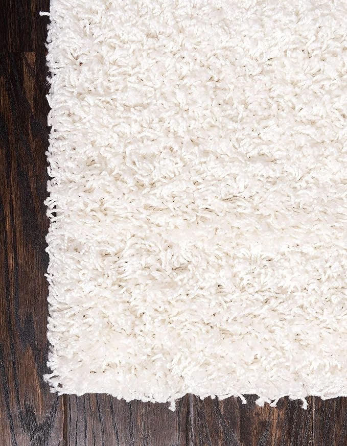 Unique Loom Solid Shag Collection Area Rug (5' 1" x 8' Rectangle, Snow White)
