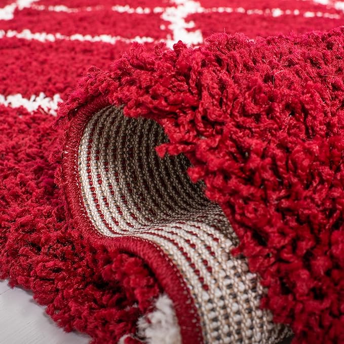 SAFAVIEH Dallas Shag Collection Area Rug - 6' Round, Red & Ivory, Trellis Design, Non-Shedding & Easy Care, 1.5-inch Thick Ideal for High Traffic Areas in Living Room, Bedroom (SGD257Q)