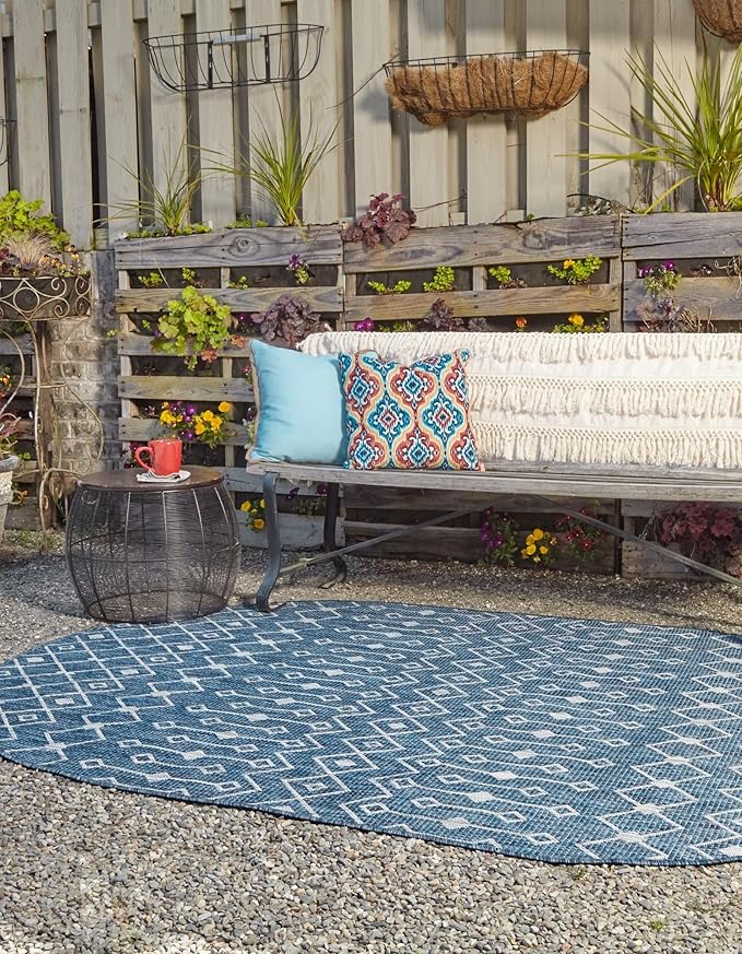 Unique Loom Outdoor Trellis Collection Area Rug - Tribal Trellis (2' 2" x 3' 1" Oval, Blue/ Ivory)