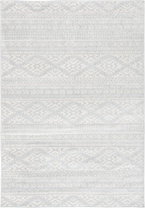 SAFAVIEH Area Rug 4x6 - Tulum Collection - Light Grey & Ivory, Moroccan Boho Tribal Design, Non-Shedding & Easy to Clean, Ideal for Living Room, Bedroom, Dining Space (TUL272F)