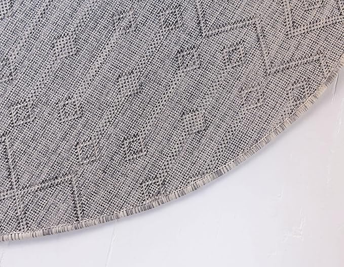 Unique Loom Outdoor Trellis Collection Area Rug - Tribal Trellis (5' 3" Round, Gray/ Black)