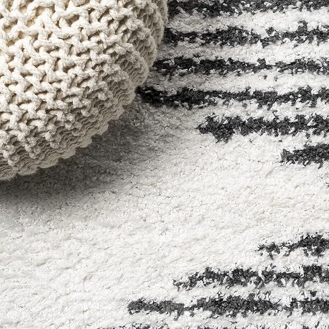 JONATHAN Y Elm Diamond Stripe Shag White/Gray Indoor Area Rug, 3x5, Geometric, Bohemian, Contemporary, Easy-Cleaning for Living Room, Bedroom, Kitchen, Pet Friendly, Non-Shedding (MOH408A-3)