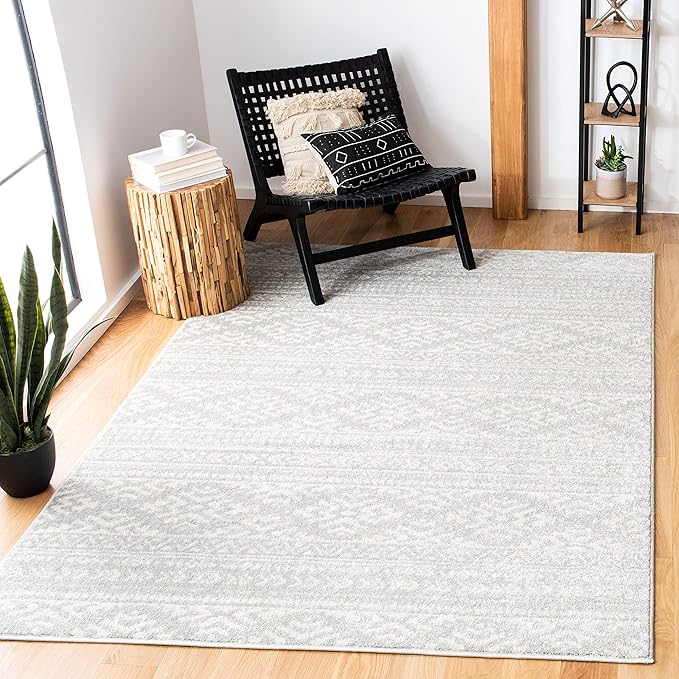 SAFAVIEH Area Rug 3x5 - Tulum Collection - Light Grey & Ivory, Moroccan Boho Tribal Design, Non-Shedding & Easy to Clean, Ideal for Entryway, Foyer, Accent Space, Bedroom (TUL272F)