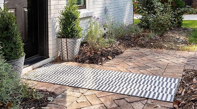 Unique Loom Outdoor Striped Collection Area Rug - Striped (2' x 6' 1" Runner, Charcoal/Ivory)