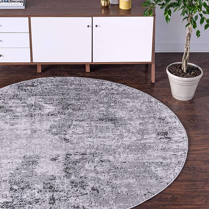 Rugs.com Leipzig Collection Round Rug – 7 Ft Round Grey Low-Pile Rug Perfect for Kitchens, Dining Rooms