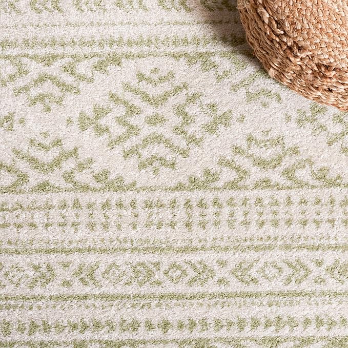 SAFAVIEH Area Rug 3x5 - Tulum Collection - Ivory & Sage, Moroccan Boho Tribal Design, Non-Shedding & Easy to Clean, Ideal for Entryway, Foyer, Accent Space, Bedroom (TUL272H)