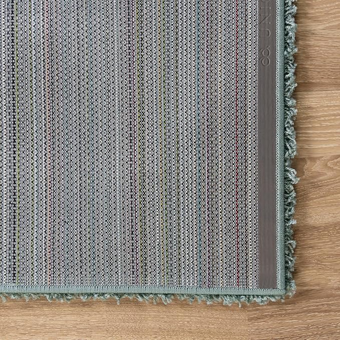 Unique Loom Solid Shag Collection Area Rug (4' 1" x 6' 1" Rectangle, Light Slate Blue)