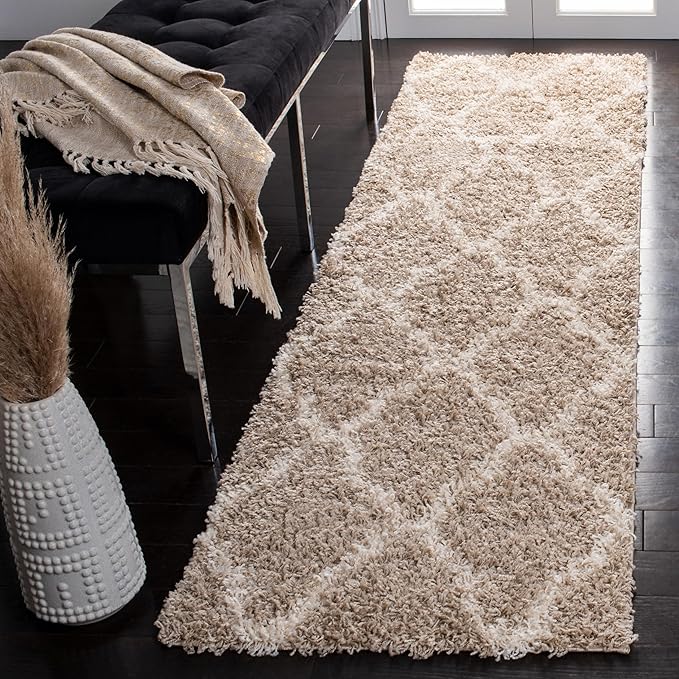 SAFAVIEH Dallas Shag Collection Runner Rug - 2'3" x 18', Beige & Ivory, Trellis Design, Non-Shedding & Easy Care, 1.5-inch Thick Ideal for High Traffic Areas in Living Room, Bedroom (SGD257D)
