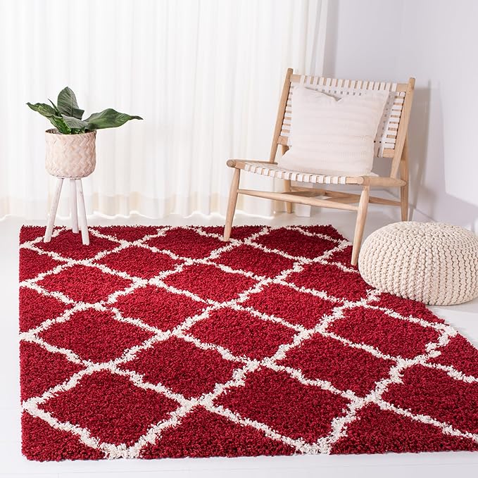 SAFAVIEH Dallas Shag Collection Accent Rug - 4' x 6', Red & Ivory, Trellis Design, Non-Shedding & Easy Care, 1.5-inch Thick Ideal for High Traffic Areas in Entryway, Living Room, Bedroom (SGD257Q)