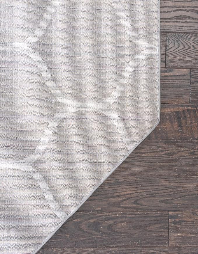 Rugs.com Lattice Frieze Collection Rug – 7' 10 Octagon Light Gray Medium Rug Perfect for Living Rooms, Kitchens, Entryways