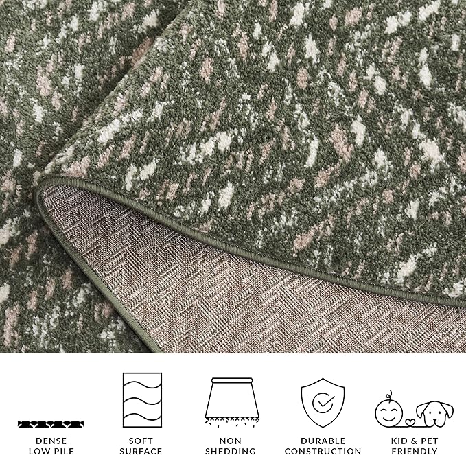 SAFAVIEH Area Rug 8x10 - Adirondack Collection - Large - Dark Green & Ivory, Chevron Pattern, Non-Shedding & Easy Cleaning, Ideal for Living Room, Bedroom, Office, Dining Space (ADR104Y)