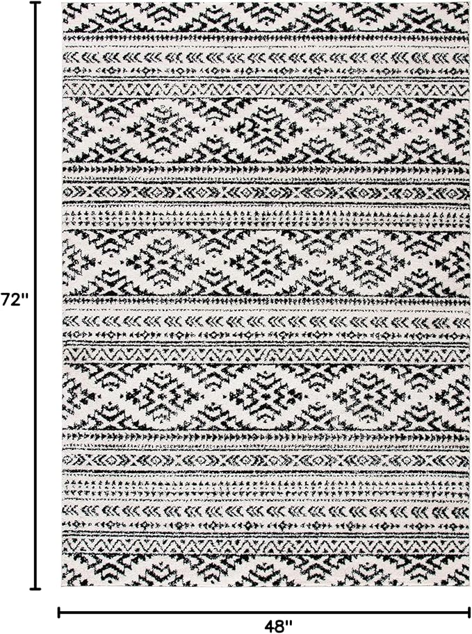 SAFAVIEH Area Rug 4x6 - Tulum Collection - Ivory & Black, Moroccan Boho Tribal Design, Non-Shedding & Easy to Clean, Ideal for Living Room, Bedroom, Dining Space (TUL272B)