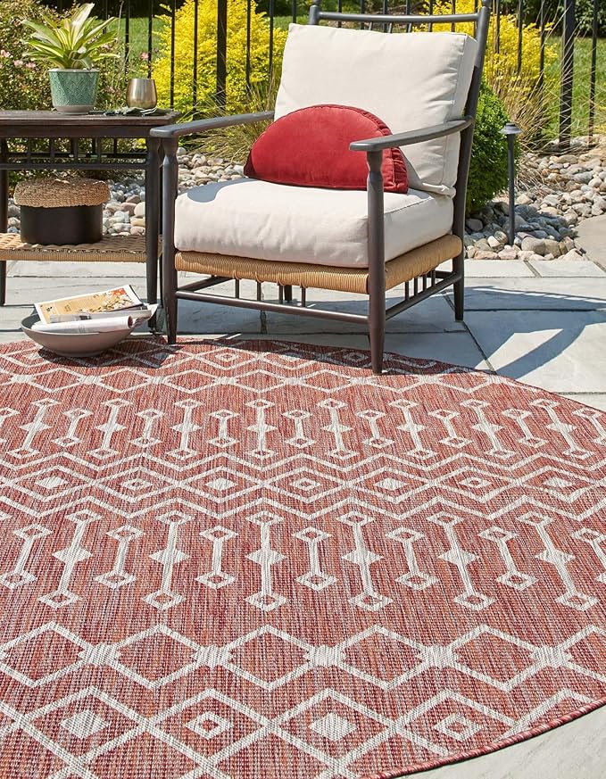 Unique Loom Outdoor Trellis Collection Area Rug - Tribal Trellis (5' 3" Round, Rust Red/ Ivory)
