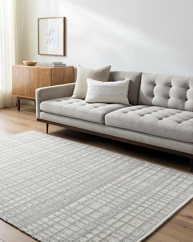 Mark&Day Wool Rugs, 5x8 Ishaq Solid and Border Light Grey Area Rug, Grey Ivory Carpet for Living Room, Bedroom or Kitchen (5' x 7'6")