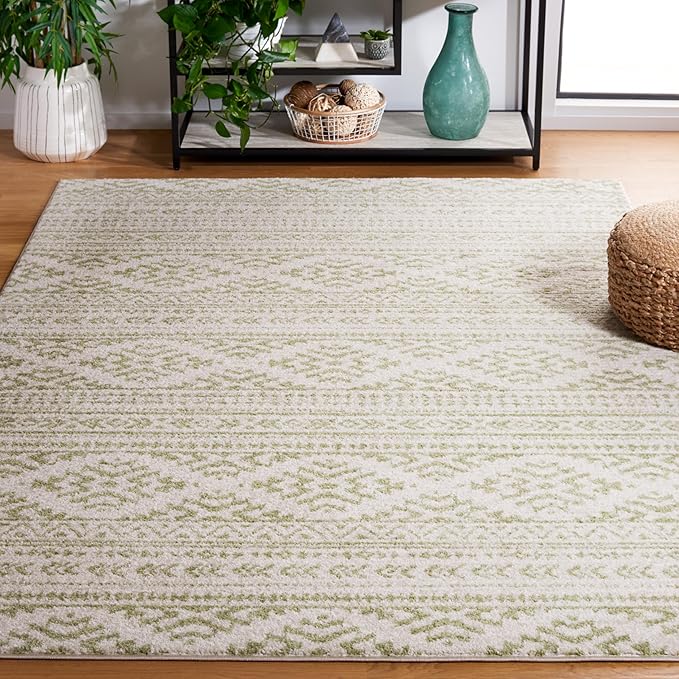 SAFAVIEH Area Rug 8x10 - Tulum Collection - Large - Ivory & Sage, Moroccan Boho Tribal Design, Non-Shedding & Easy to Clean, Ideal for Living Room, Bedroom, Dining Space (TUL272H)