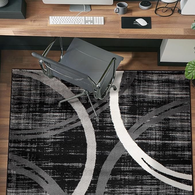 Rugshop Modern Wavy Circles Design Area Rug, Fade-Resistant Carpet for Entryway, Home Office, or Bedroom, Black, 3'3" x 5'