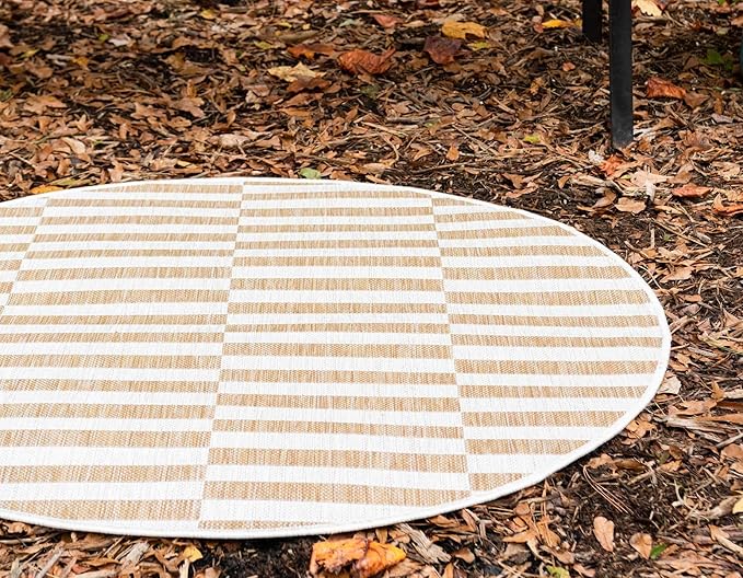 Unique Loom Outdoor Striped Collection Area Rug - Striped (4' 1" Round, Taupe/Ivory)