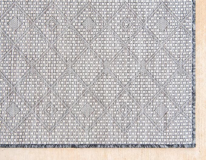 Unique Loom Outdoor Trellis Collection Area Rug - Tribal Trellis (6' 1" x 9' Rectangle, Charcoal Gray/ Natural)