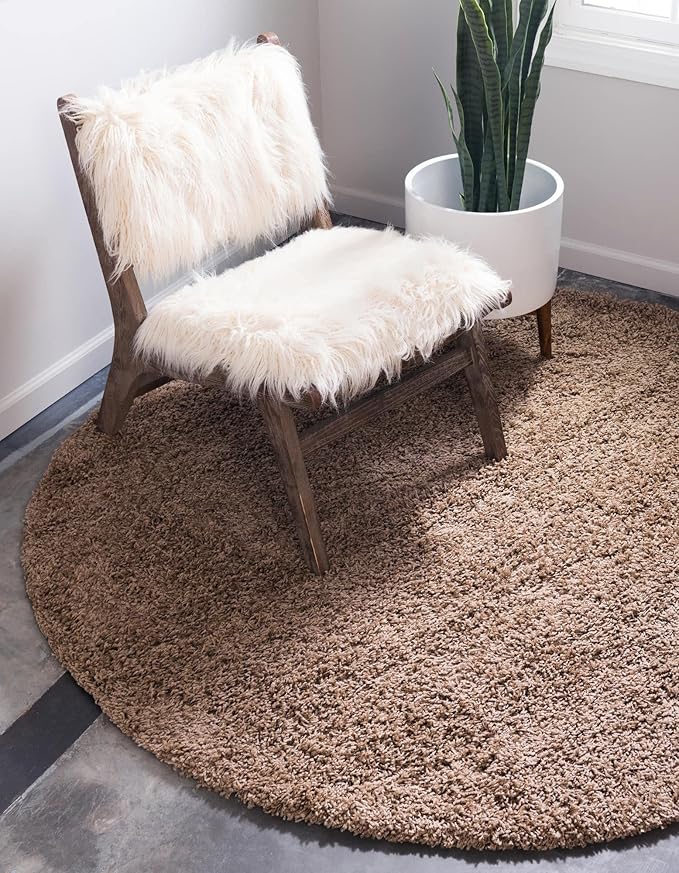 Unique Loom Solid Shag Collection Area Rug (6' 1" Round, Sandy Brown)