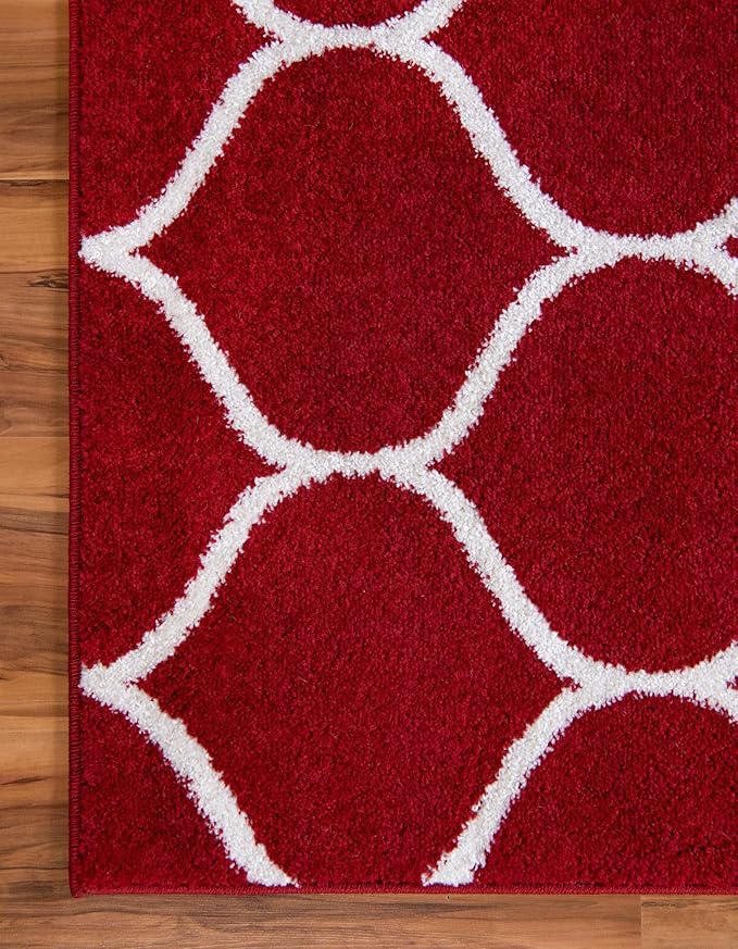 Rugs.com Lattice Frieze Collection Rug – 2' x 8' 8 Runner Red Medium Rug Perfect for Living Rooms, Large Dining Rooms, Open Floorplans