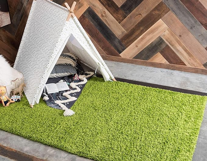 Unique Loom Solid Shag Collection Area Rug (9' x 12' Rectangle, Grass Green)