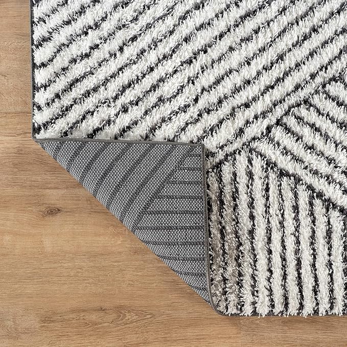 Rugshop Geometric Diamond Stripe Shag Area Rug White 2' x 3' Ideal for Entryways, Kitchens, or Small Spaces