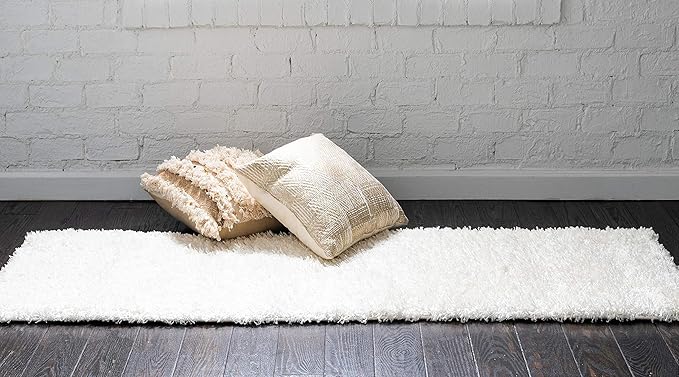 Unique Loom Solid Shag Collection Area Rug (2' 7" x 10' Runner, Snow White)