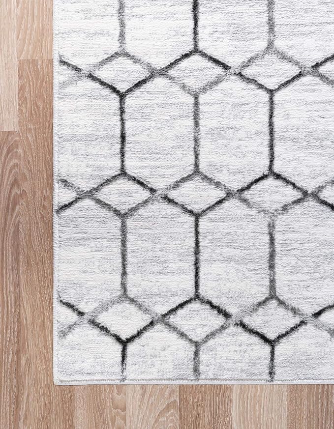 Rugs.com Lattice Trellis Collection Rug – 5' x 8' White Low-Pile Rug Perfect for Living Rooms, Large Dining Rooms, Open Floorplans