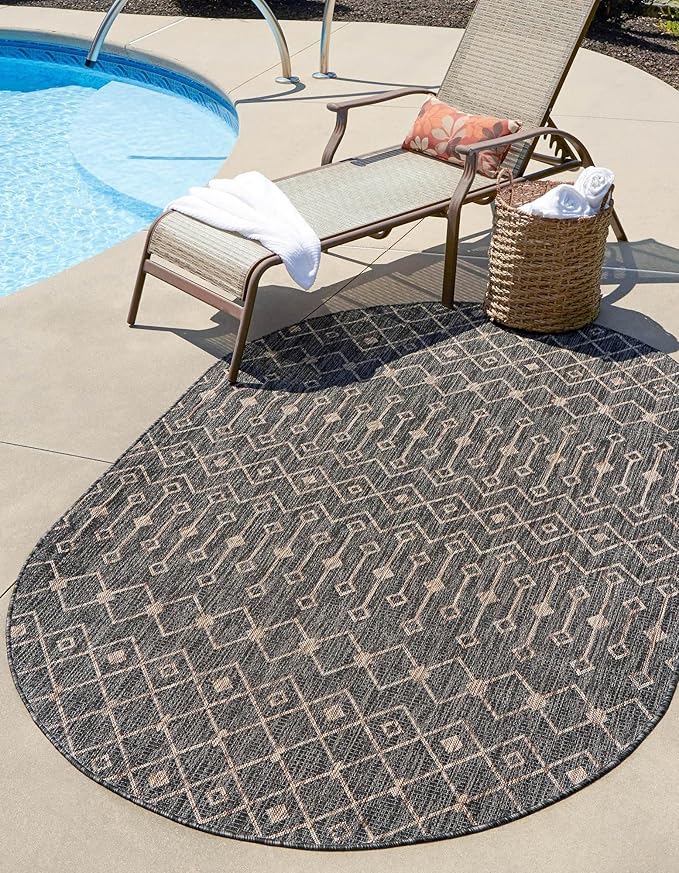 Unique Loom Outdoor Trellis Collection Area Rug - Tribal Trellis (3' 3" x 5' 3" Oval, Charcoal Gray/ Natural)