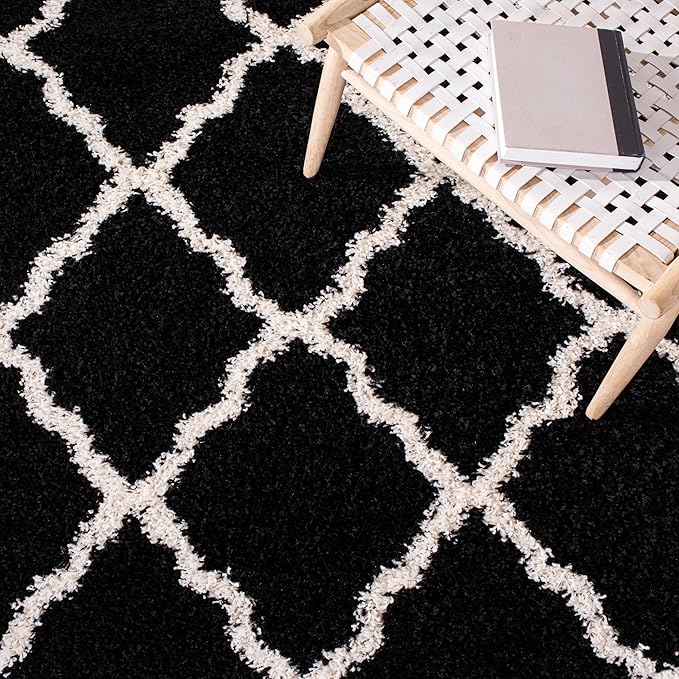 SAFAVIEH Dallas Shag Collection Area Rug - 8'6" x 12', Black & Ivory, Trellis Design, Non-Shedding & Easy Care, 1.5-inch Thick Ideal for High Traffic Areas in Living Room, Bedroom (SGD257Z)