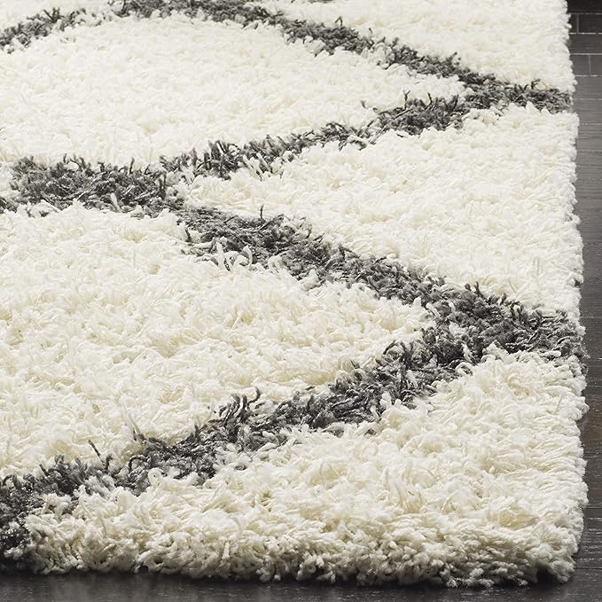 SAFAVIEH Dallas Shag Collection Area Rug - 4' Square, Ivory & Dark Grey, Trellis Design, Non-Shedding & Easy Care, 1.5-inch Thick Ideal for High Traffic Areas in Living Room, Bedroom (SGD257H)