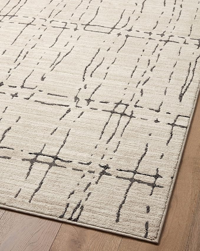 Loloi Darby Collection DAR-06 Sand/Dk. Grey 2'-7" x 10'-0" Runner Rug