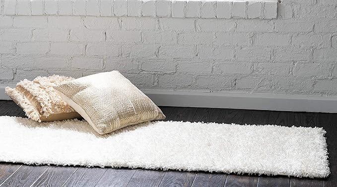 Unique Loom Solid Shag Collection Area Rug (2' 2" x 6' 7" Runner, Snow White)