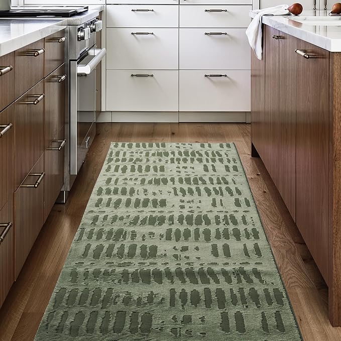Revival Rugs Shell 2'7"x9' Machine Washable Runner Rug for Hallway Entryway - 100% Recycled Oeko-TEX Certified, Medium Pile, Green