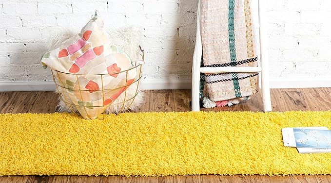 Unique Loom Solid Shag Collection Area Rug (2' 6" x 16' 5" Runner, Tuscan Sun Yellow)