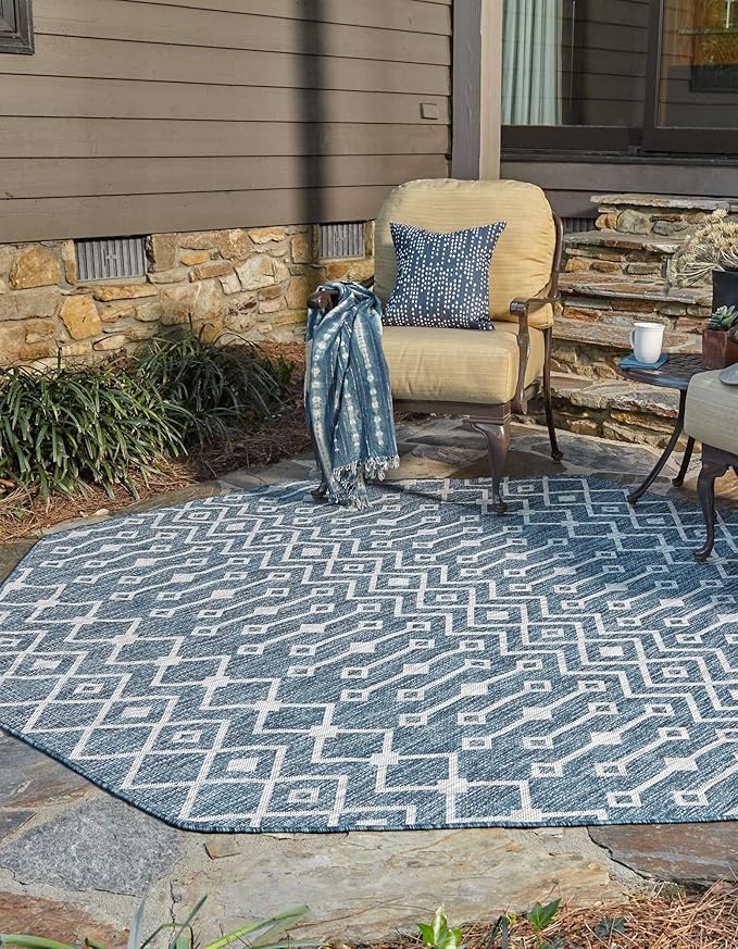 Unique Loom Outdoor Trellis Collection Area Rug - Tribal Trellis (7' 1" Octagon, Blue/ Ivory)