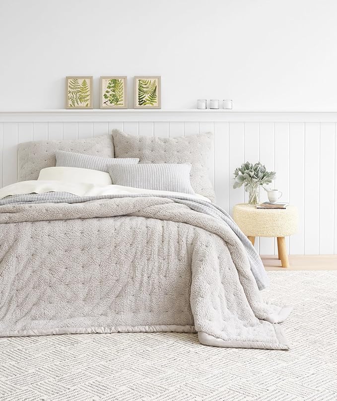 Dash & Albert Layers Grey Hand Hooked Wool Rug, 2.5 X 8 Feet, Grey/Ivory Geometric Pattern